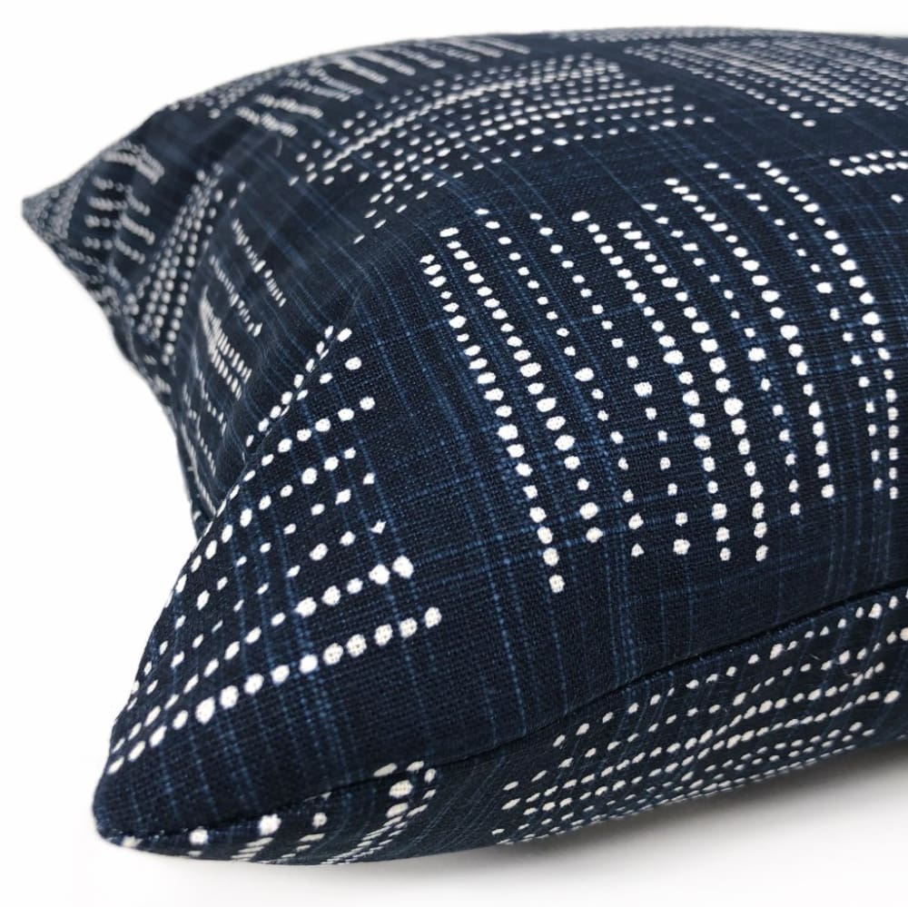 Akino Navy Blue White Crosshatch Blocks Pillow Cover - Aloriam