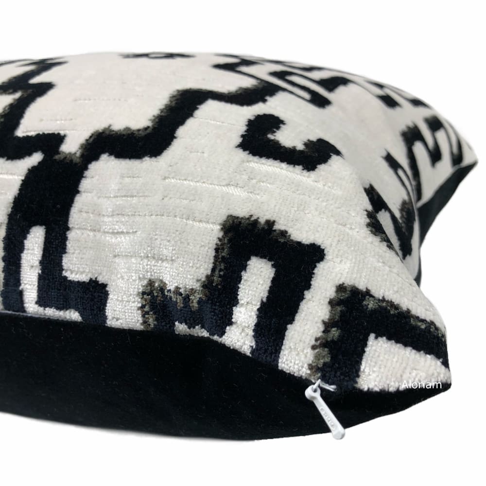 Santa Fe Black White Southwest Velvet Pillow Cover - Aloriam