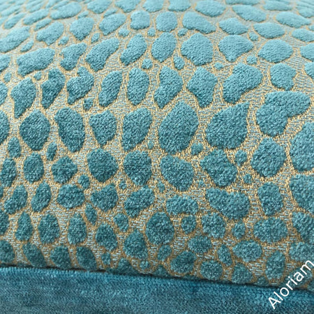 https://www.aloriam.com/cdn/shop/products/sobek-turquoise-crocodile-chenille-pillow-cover-aloriam-581_450x450.jpg?v=1627532536