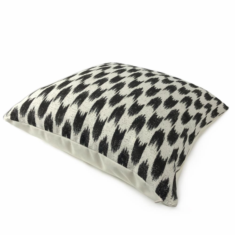 Sumatra Black Cream Ikat Arrows Pillow Cover - Aloriam